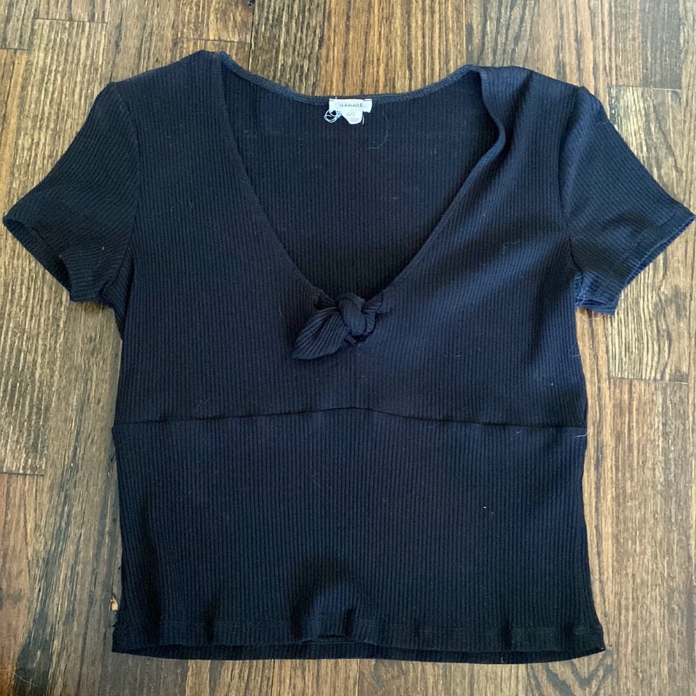 Black crop top - size L